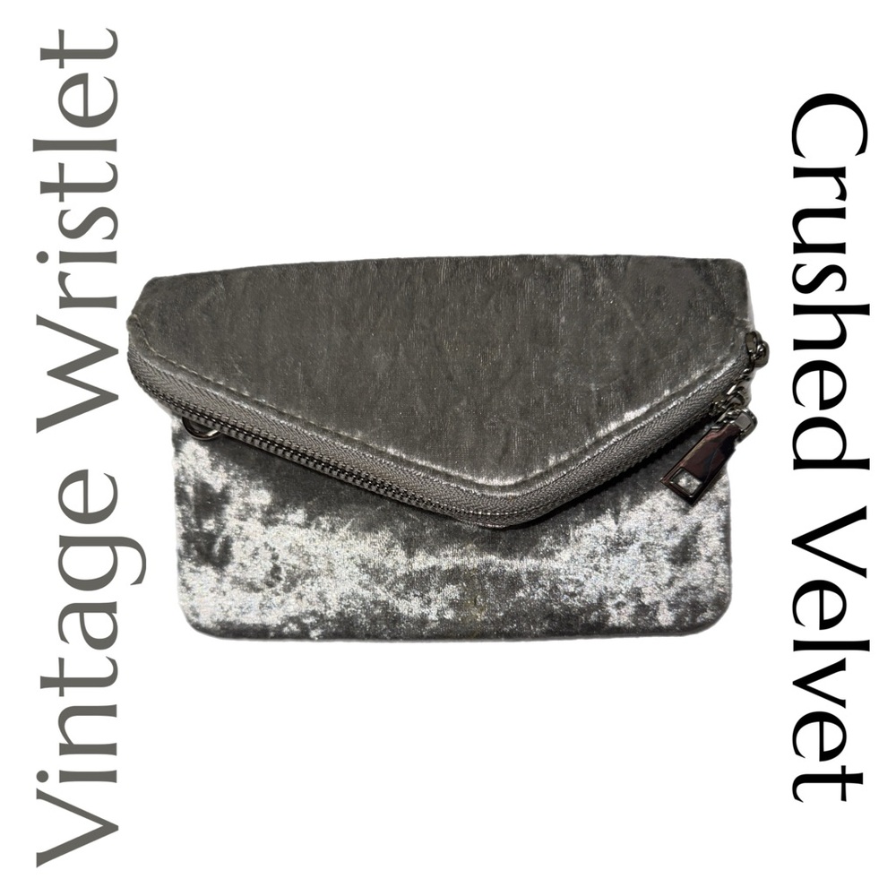 Urban Expressions - Vintage Silver Crushed Velvet Wristlet - Evening Clutch